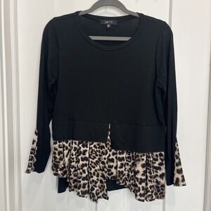 Comfy USA Women's Black Asymmetrical Hem Knit Blouse Animal Print Lagenlook Sz S